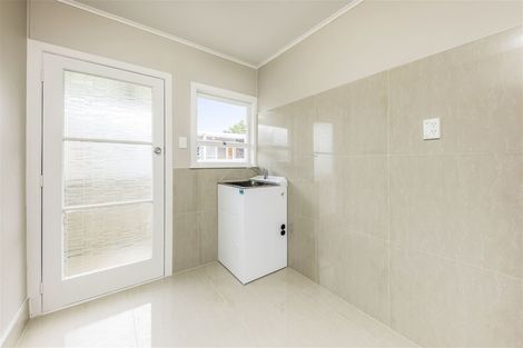 Photo of property in 14 Kayes Road, Pukekohe, 2120