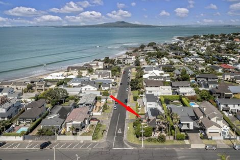 Photo of property in 1/43 Milford Road, Milford, Auckland, 0620