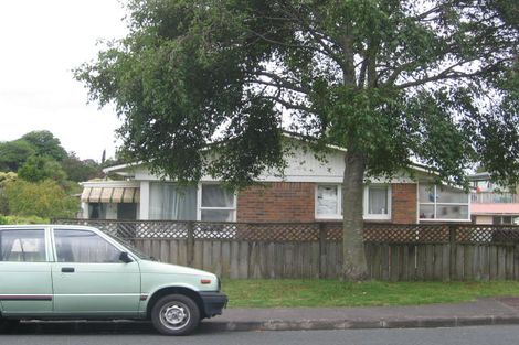 Photo of property in 1/3 Chartwell Avenue, Glenfield, Auckland, 0629