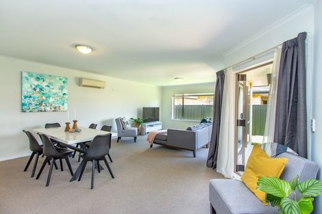 Photo of property in 52/64 Kawaha Point Road, Kawaha Point, Rotorua, 3010