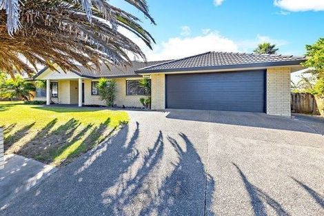 Photo of property in 22 Stewart Gibson Place, Manurewa, Auckland, 2105