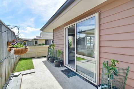 Photo of property in 28/3 Reeves Road, Rangiora, 7400