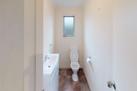 Photo of property in 6 Geneva Terrace, Kelvin Grove, Palmerston North, 4414