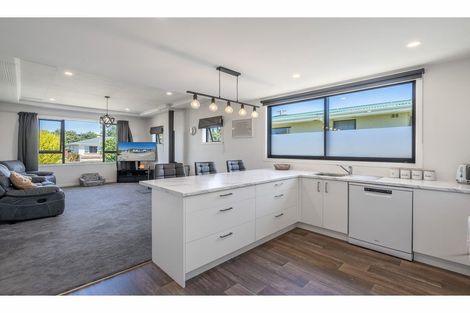 Photo of property in 15 Edwin Street, Gore, 9710