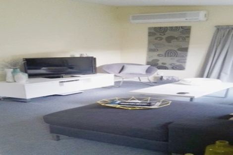 Photo of property in 55 Gatman Street, Birkdale, Auckland, 0626