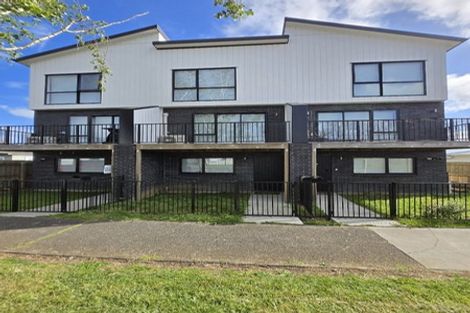 Photo of property in 2/16 Russell Road, Manurewa, Auckland, 2102