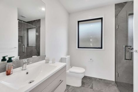 Photo of property in 4 Ronomor Place, Whitianga, 3510