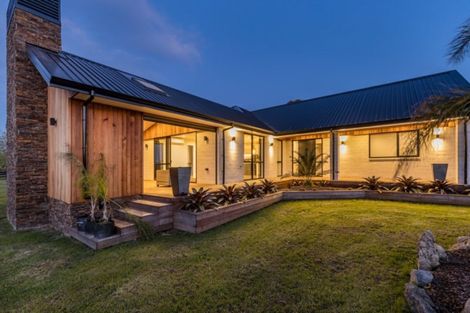 Photo of property in 2 Puriri Park Lane, Waipapa, 0230