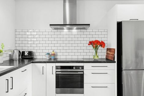 Photo of property in 14 Hamilton Road, Cambridge, 3434