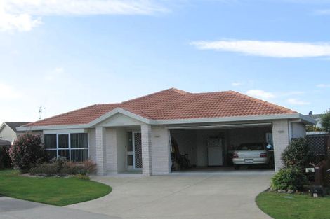 Photo of property in 16 The Green, Mount Maunganui, 3116
