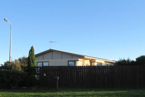 Photo of property in 85 Langdale Avenue, Paraparaumu, 5032