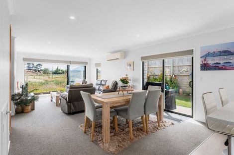 Photo of property in 2/46 North Ridge Drive, Rototuna North, Hamilton, 3281