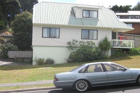 Photo of property in 1/27 Witheford Drive, Bayview, Auckland, 0629
