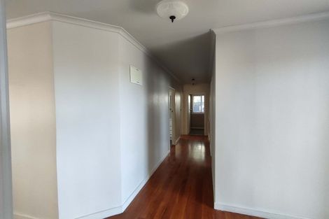 Photo of property in 15 Marsh Avenue, Forrest Hill, Auckland, 0620