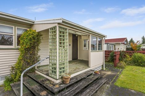 Photo of property in 81 Bartholomew Road, Levin, 5510