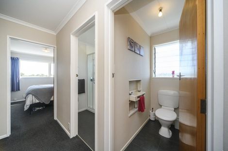 Photo of property in 19 Abraham Crescent, Milson, Palmerston North, 4414