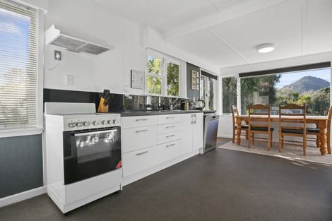 Photo of property in 215 Tony Avenue, Thames, 3500