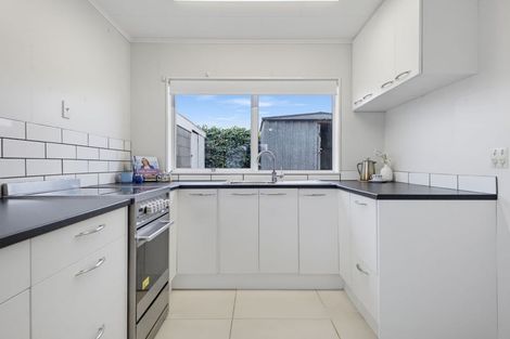 Photo of property in 13c Hussey Street, Waverley, 4510
