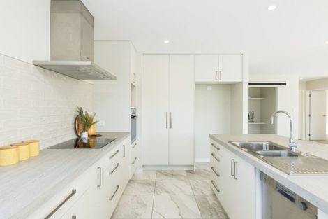 Photo of property in 48 Te Kio Crescent, Papamoa Beach, Papamoa, 3118