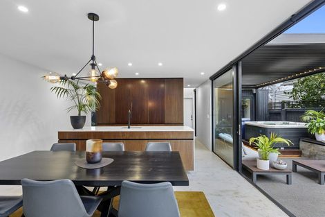 Photo of property in 12 Edgeware Road, St Albans, Christchurch, 8014