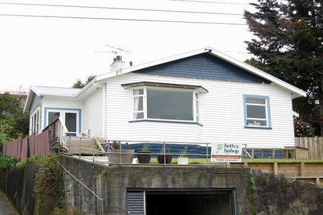 Photo of property in 28a Lorna Street, Lynmouth, New Plymouth, 4310