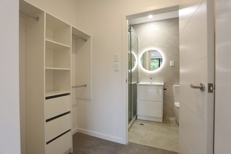 Photo of property in 13d King Richard Place, Browns Bay, Auckland, 0630