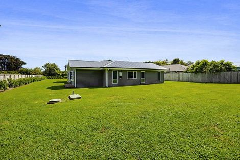 Photo of property in 7 Cross Street, Lepperton, New Plymouth, 4373