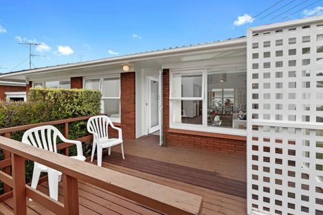 Photo of property in 4/768 Beach Road, Browns Bay, Auckland, 0630