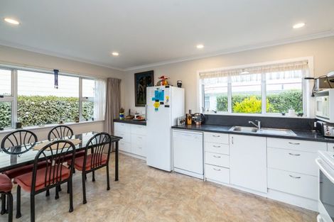 Photo of property in 14 Humphries Street, Greytown, 5712