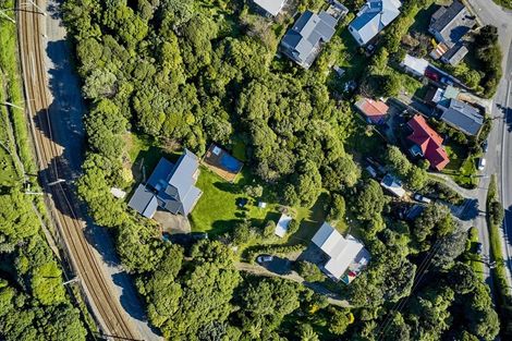 Photo of property in 5 Te Pari Pari Road, Pukerua Bay, 5026