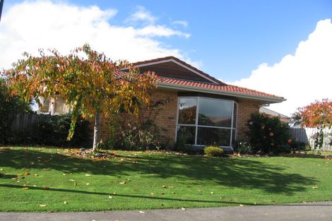 Photo of property in 38 Vanderbilt Parade, Albany, Auckland, 0632