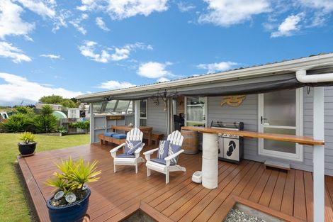 Photo of property in 11 Ramona Avenue, Waitarere Beach, Levin, 5510