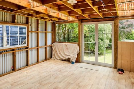 Photo of property in 10 Ngatitoa Street, Tawa, Wellington, 5028