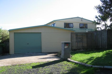 Photo of property in 93 Kauri Point Road, Laingholm, Auckland, 0604