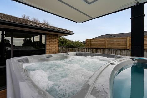 Photo of property in 25b Dolphin Parade, Bell Block, New Plymouth, 4312