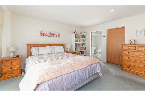 Photo of property in 16 Fuchsia Place, Halswell, Christchurch, 8025