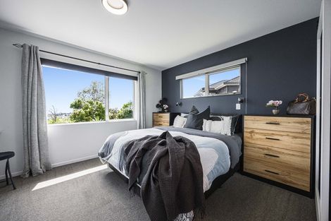 Photo of property in 22 Whangaparaoa Road, Red Beach, 0932