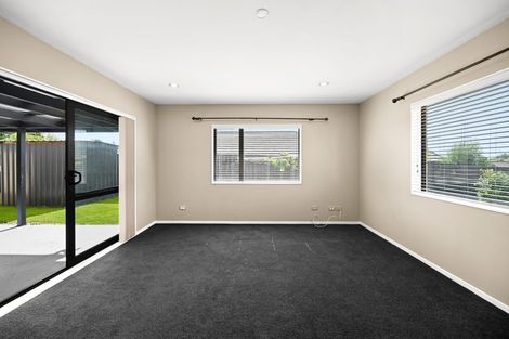 Photo of property in 12 Te Ironui Place, Huntington, Hamilton, 3210