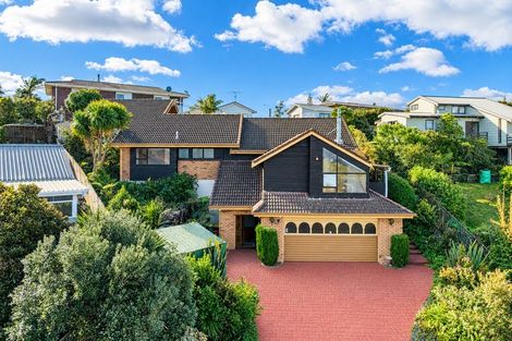Photo of property in 15 Da Vinci Place, West Harbour, Auckland, 0618