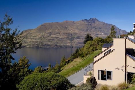 Photo of property in 8 Chandler Lane, Fernhill, Queenstown, 9300