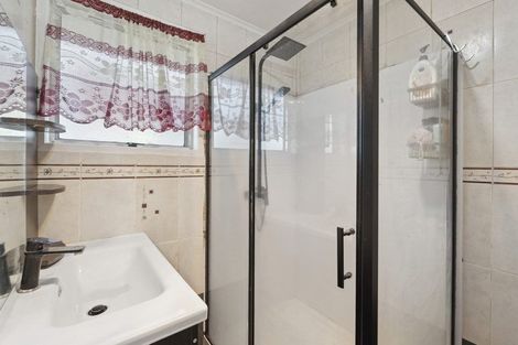 Photo of property in 29 Othello Drive, Clover Park, Auckland, 2023