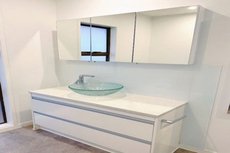 Photo of property in 2/13 Phoenix Place, Papatoetoe, Auckland, 2025