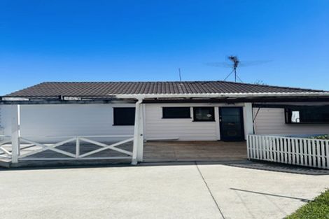 Photo of property in 50 Athena Drive, Totara Vale, Auckland, 0629