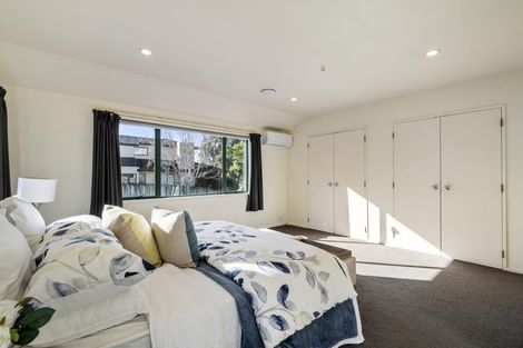 Photo of property in 2/60 Arran Road, Browns Bay, Auckland, 0630