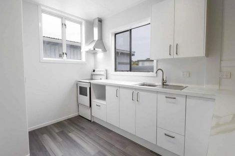 Photo of property in 16 Coromandel Court, Roslyn, Palmerston North, 4414