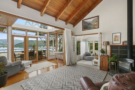 Photo of property in 32 Irvine Road, The Cove, Dunedin, 9077