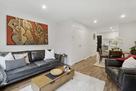 Photo of property in 12 Whakahui Lane, Mangere Bridge, Auckland, 2022