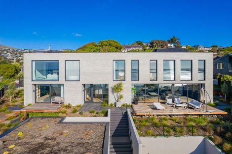 Photo of property in 32 Mount Pleasant Road, Mount Pleasant, Christchurch, 8081