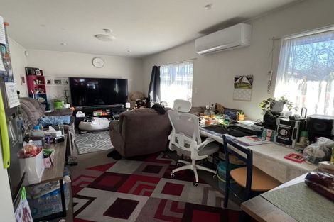 Photo of property in 2/18 Bingara Place, Favona, Auckland, 2024