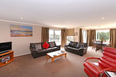 Photo of property in 5 Ruataniwha Drive, Collingwood, 7073